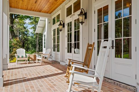 Photograph from Riverhouse Create.