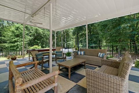 Photograph from Riverhouse Create.
